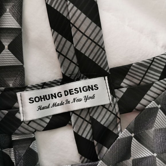 Neck Tie Vest - Picture 4 of 5